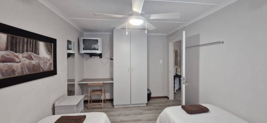 15 Bedroom Property for Sale in Porterville Western Cape